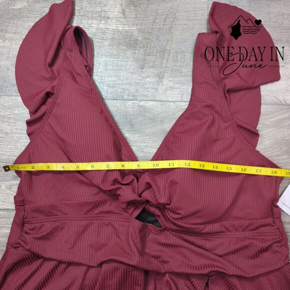 Charmo Plus Size Maternity Ruffle Shoulder Keyhole One Piece Swimsuit Size 3X - Picture 4 of 8